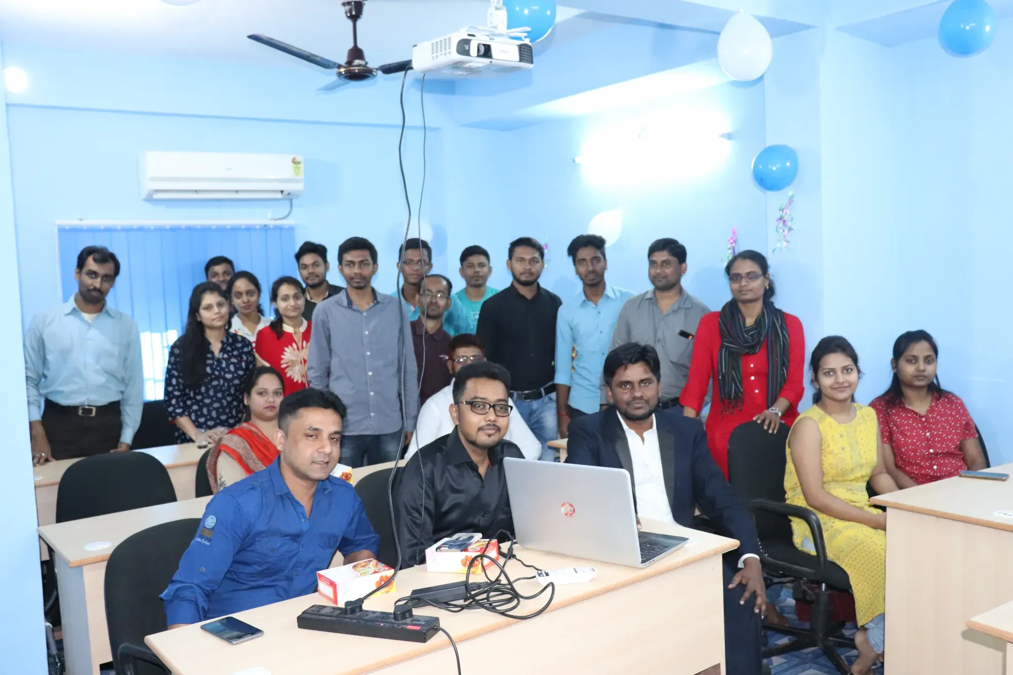 Acesoftech Team